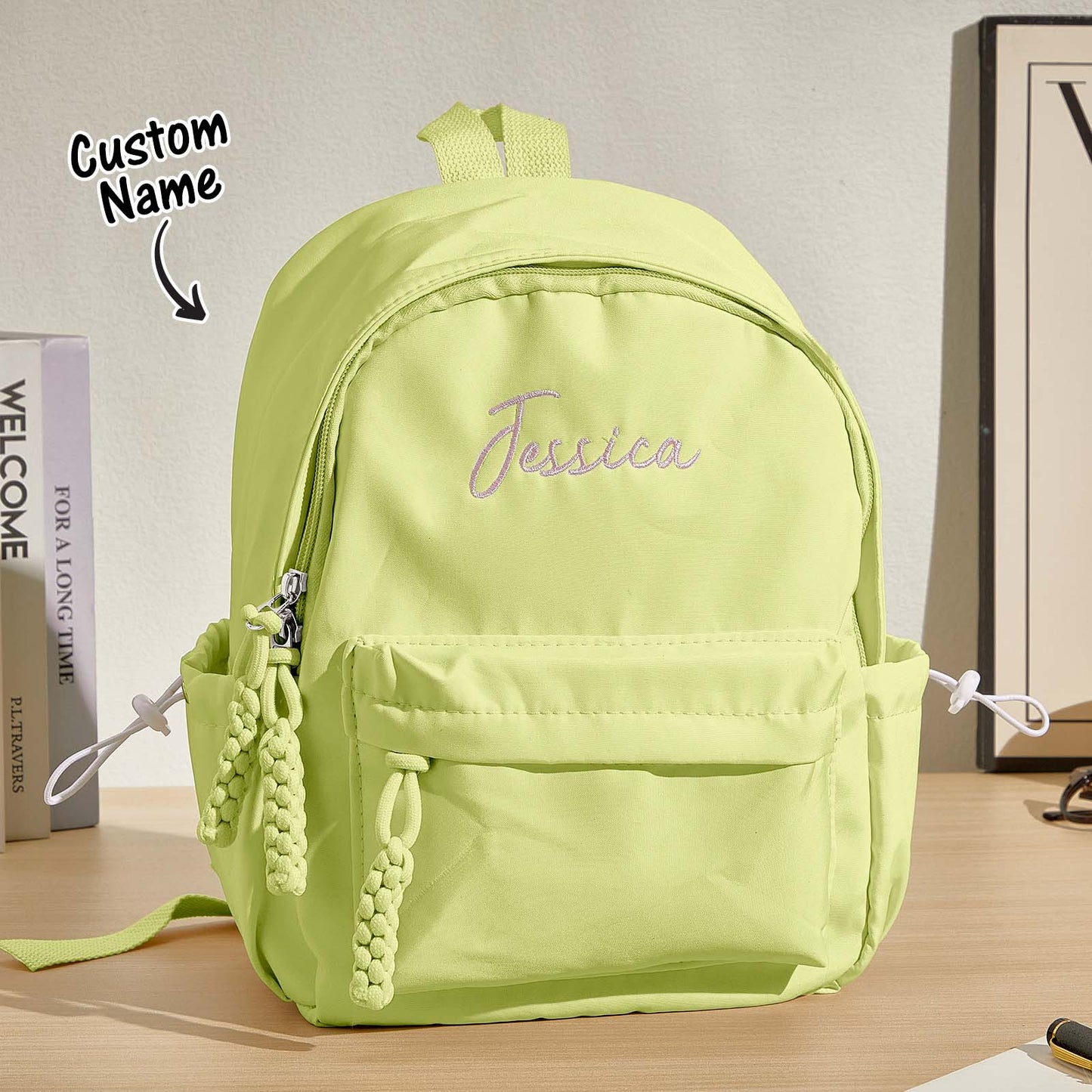 Personalized kids backpack with embroidered name, perfect back-to-school gift.